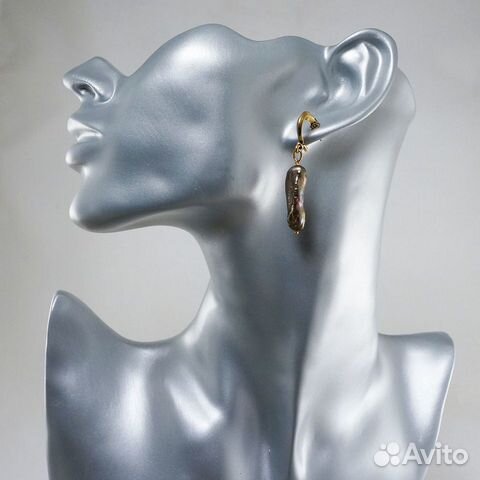 Серьги золотистые с Бежевым барочным Жемчугом Серьги золотистые с Бежевым барочным Жемчугом