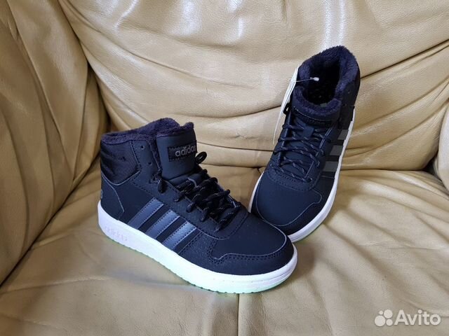 Кроссовки Adidas новые утеплённые 33 р Кроссовки Adidas новые утеплённые 33 р