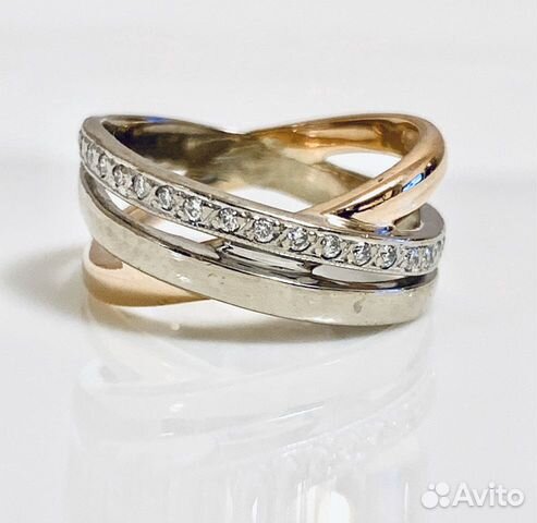 Золотое кольцо с бриллиантами Золотое кольцо с бриллиантами