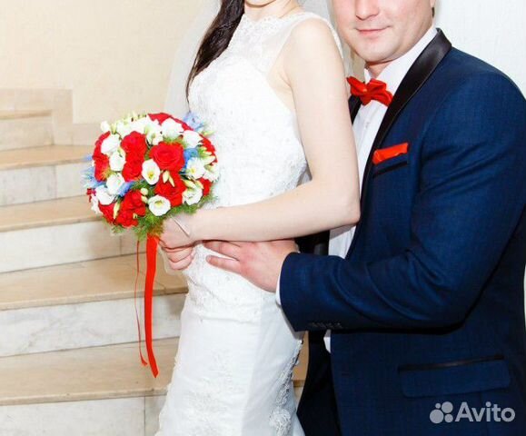 Свадебное платье со шлейфом