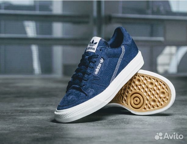 Новые кроссовки Adidas Новые кроссовки Adidas