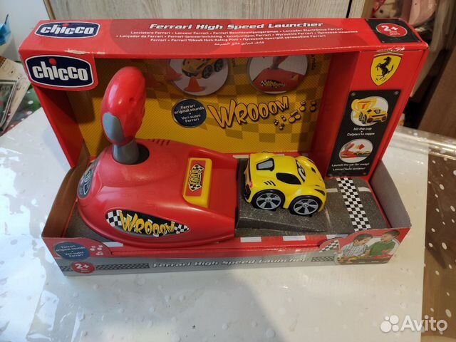Машинка Ferrari с пусковым устройством Chicco Машинка Ferrari с пусковым устройством Chicco