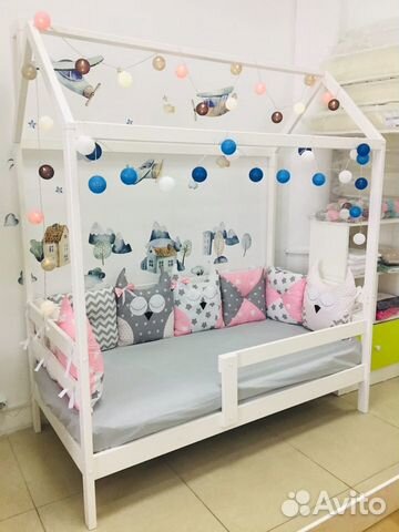 Кровать Домик из массива