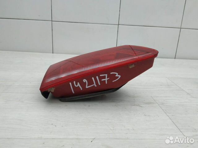Фонарь внутренний левый 3AF945307E VW Passat (B7)