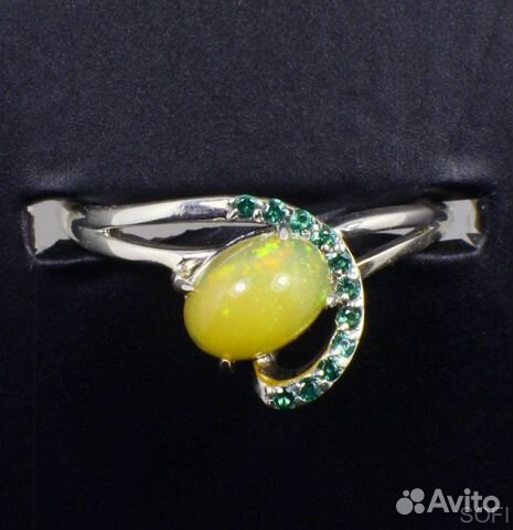 Серебряное кольцо с опалом и фианитом натуральным