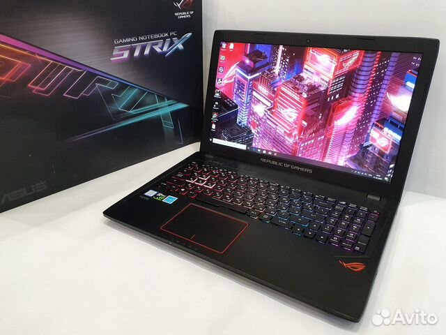 Asus ROG Strix i7-7700HQ GTX1050Ti SSD IPS