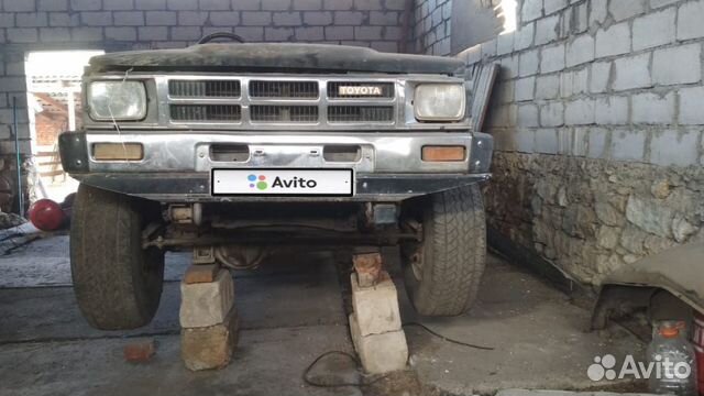 Toyota Hilux 2.4 МТ, 1988, 100 000 км Toyota Hilux 2.4 МТ, 1988, 100 000 км