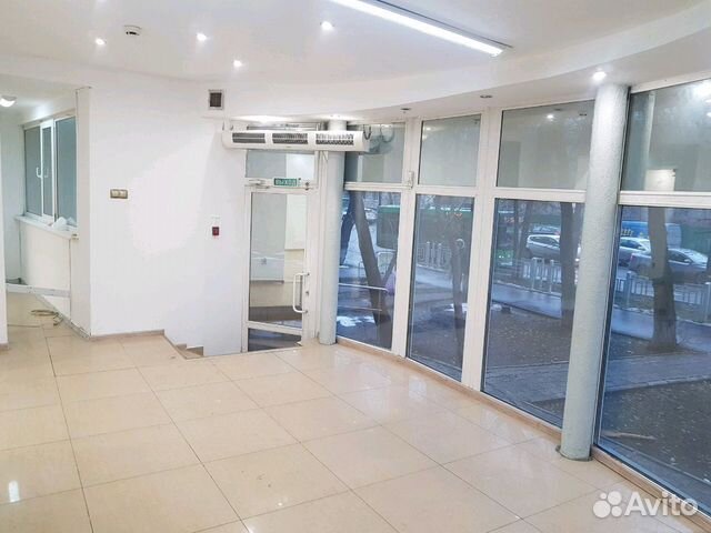 Торговое помещение, 72 м²