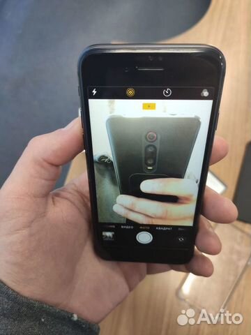 Телефон iPhone 8