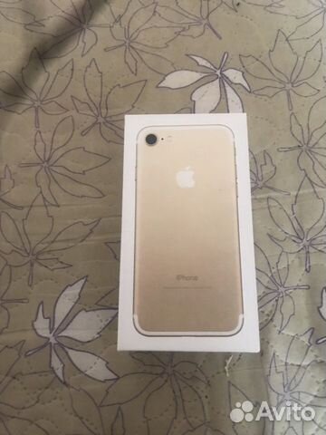 Телефон iPhone 7 на 32