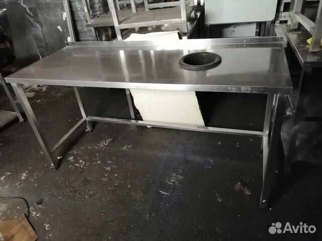 Стол из нержавейки отверстием 1800/700 арт 32 Стол из нержавейки отверстием 1800/700 арт 32