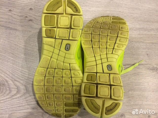 Кроссовки женские Nike Кроссовки женские Nike