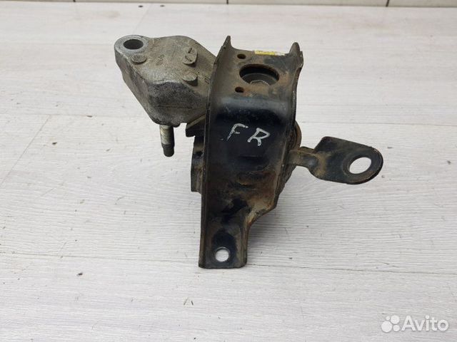 Опора двигателя правая Toyota Corolla E12 3ZZ 2006