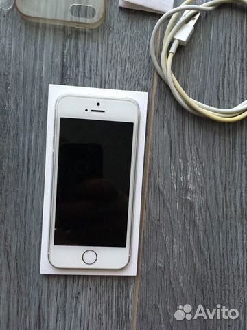 Телефон iPhone se 32 Телефон iPhone se 32