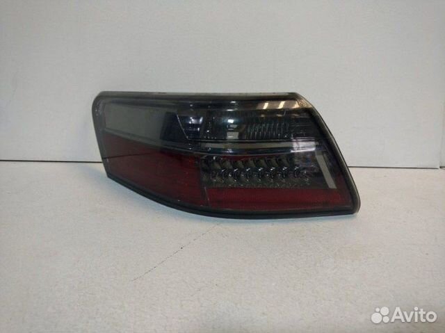 Фонарь задний наружный левый задний Toyota Camry