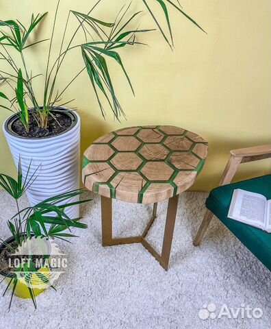 Стол-соты из спила дуба Green Hexagon Стол-соты из спила дуба Green Hexagon