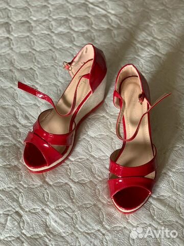 Красные лаковые босоножки 39 размер Красные лаковые босоножки 39 размер