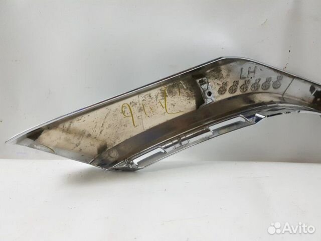 Накладка бампера передняя левая Mitsubishi