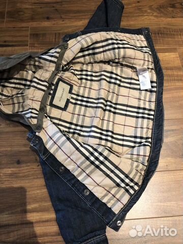 Курточка Burberry оригинальная Курточка Burberry оригинальная