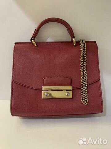 Женская сумка Furla с длинной цепочкой 17*20*8 см Женская сумка Furla с длинной цепочкой 17*20*8 см