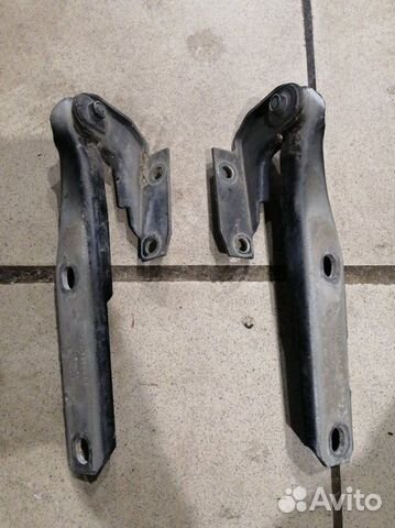 Петля капота передняя Audi Ауди A6 C5 2 2000 Петля капота передняя Audi Ауди A6 C5 2 2000