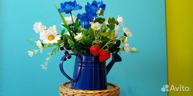 Лейка с цветами. Букет на дачу или кухню