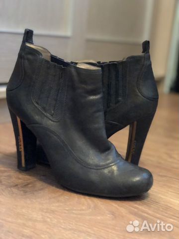 Ботильоны Guess Ботильоны Guess