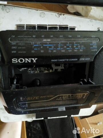 Кассетный магнитофон Sony с радио Кассетный магнитофон Sony с радио