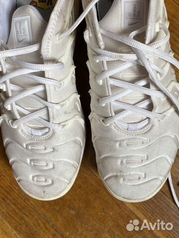 Кроссовки Nike Air Vapormax Plus белые 42размер Кроссовки Nike Air Vapormax Plus белые 42размер