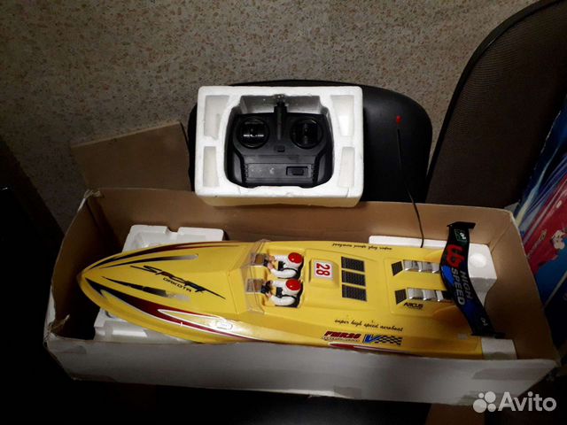 Радиоуправляемый катер