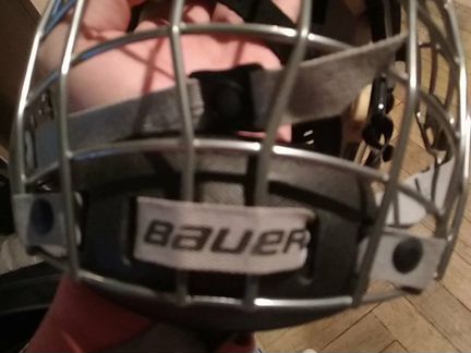 Шлем хоккейный с решёткой