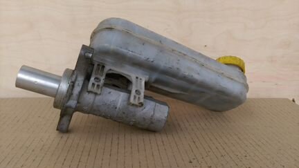 Бачок тормозной жидкости Пежо Боксер