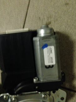 Мотор Гидравлики крышки багажника Patrol Y62