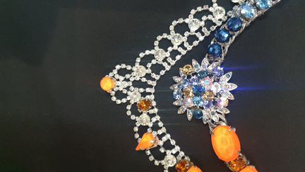 Колье на шею Amanda Asad. новое оригинал