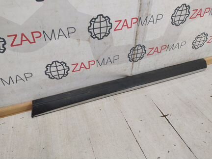 Накладка двери передняя правая Nissan Murano Z51