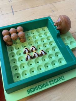 Головоломка «спасите ёжиков»