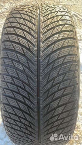 Michelin Pilot Alpin 5 245/35 R21 и 265/35 R21