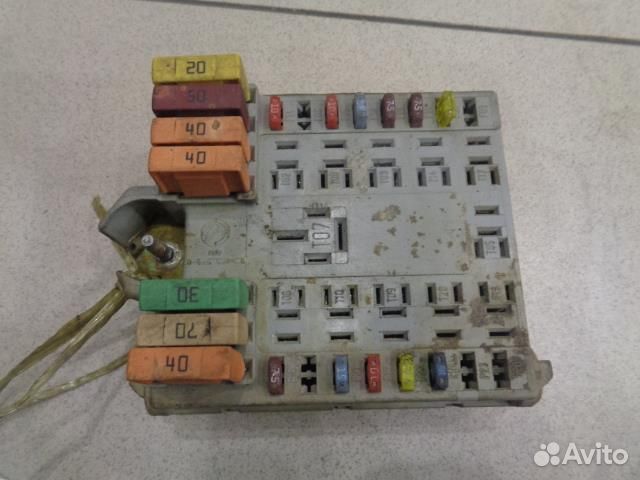 Блок предохранителей подкапотный Fiat Albea 2002