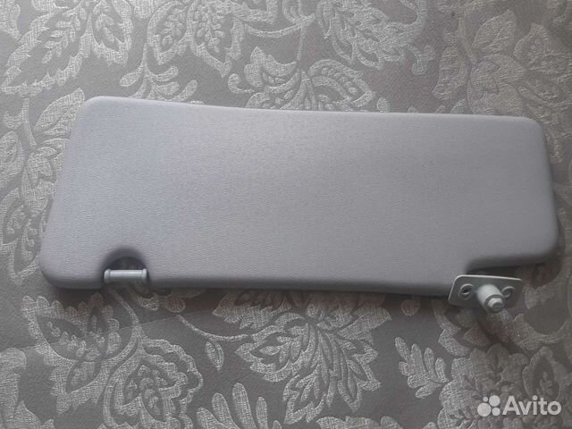 Солнцезащитный козырёк на LADA Priora