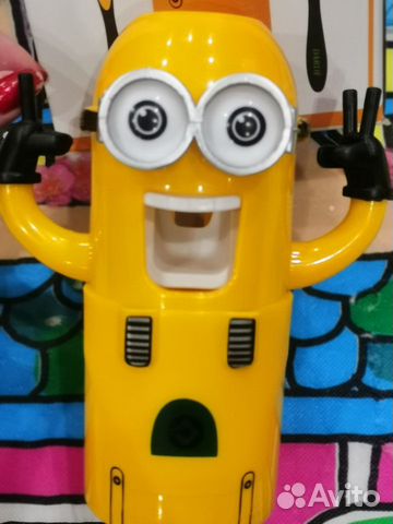 Автоматический дозатор для зубной пасты