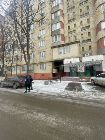3-к. квартира, 70 м², 1/9 эт.