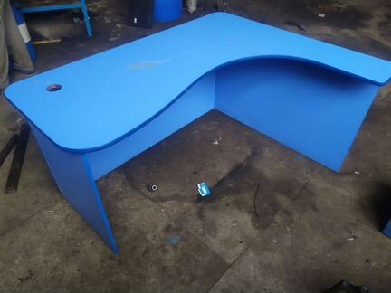 Стол компьютерный