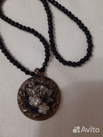 Подвеска на нити из агата