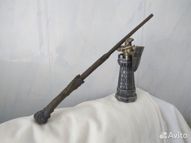 Волшебная палочка Гарри Поттера и шахматная фигура