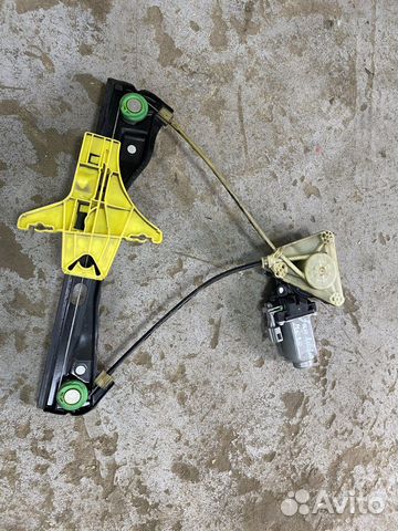 Стеклоподъемник задний левый Volkswagen Polo 5