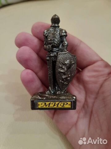 Рыцарь продам статуэтку