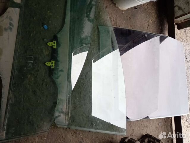Стекло двери nissan note E11