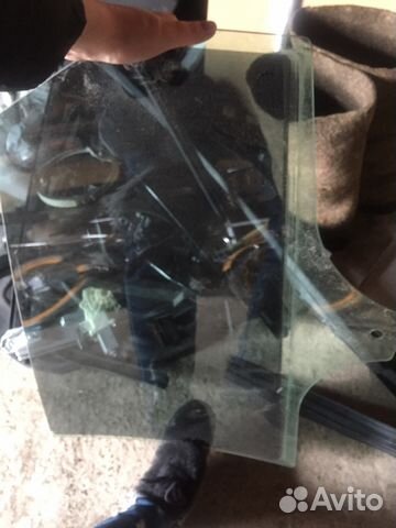 Стекло дверное правое Foord Focus 3