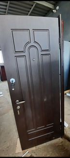 Дверь стальная с покрытием порошок и панель мдф