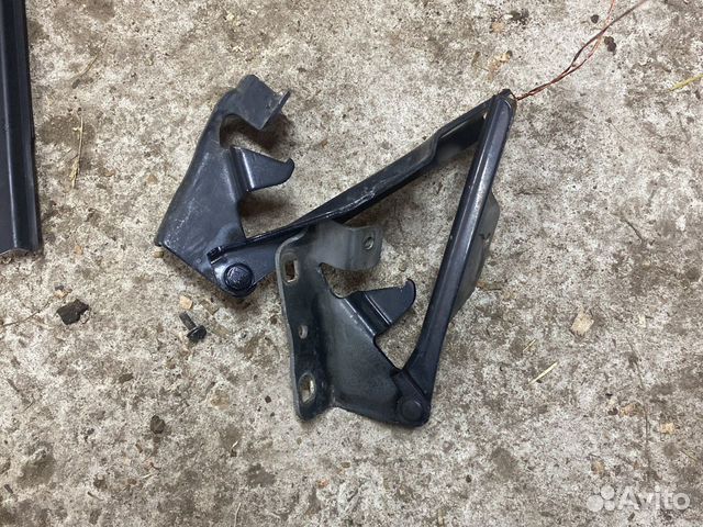 Петли капота Nissan Almera Classic